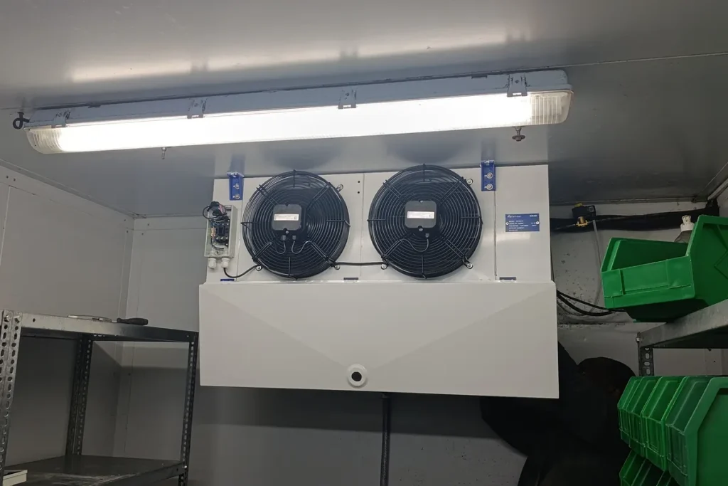 Commercial cold-room evaporator